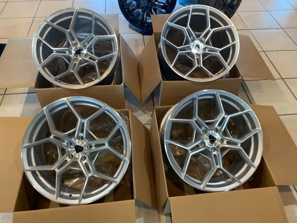 20” BLAQUE DIAMOND F25 FLOW FORGED BRUSHED SILVER 2015-2024 LAMBORGHINI HURACAN - Image 3